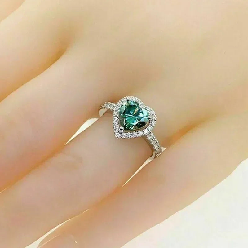 2025 New European and American Peach Heart Ring Women's Personalized Love Shaped Zircon Inlaid Diamond Fashion Jewelry Wholesale