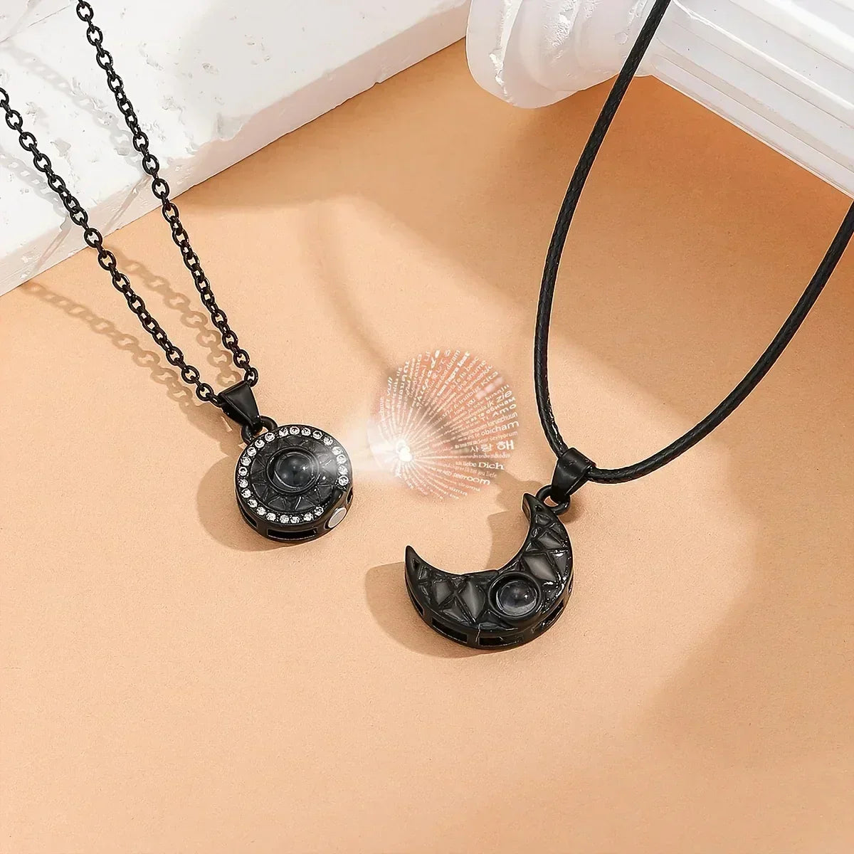 2Pcs Glowing Moon and Sun Projection Couple Necklaces in 100 languages expressing "I love you" - fashionable gift jewelry
