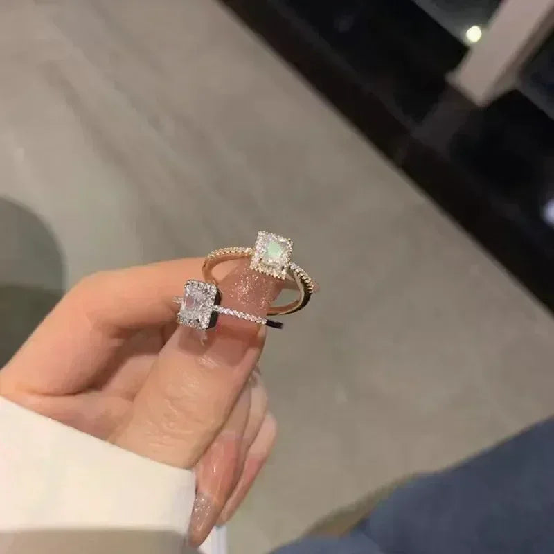 Hot Sales Fashion Retro Zircon Ring Simple Gold Color Acrylic Crystal Ring for Women Trendy Jewelry Accessories Adjustable Ring