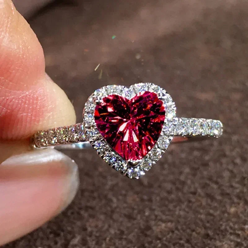 2025 New European and American Peach Heart Ring Women's Personalized Love Shaped Zircon Inlaid Diamond Fashion Jewelry Wholesale