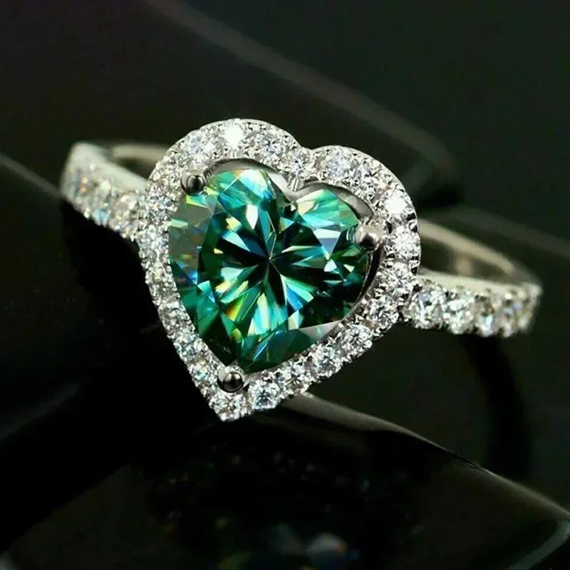 2025 New European and American Peach Heart Ring Women's Personalized Love Shaped Zircon Inlaid Diamond Fashion Jewelry Wholesale