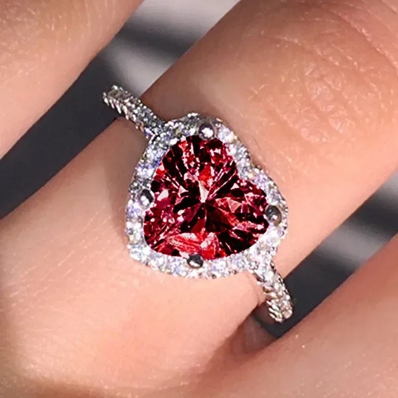 2025 New European and American Peach Heart Ring Women's Personalized Love Shaped Zircon Inlaid Diamond Fashion Jewelry Wholesale