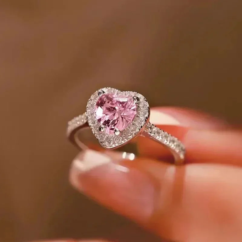 2025 New European and American Peach Heart Ring Women's Personalized Love Shaped Zircon Inlaid Diamond Fashion Jewelry Wholesale