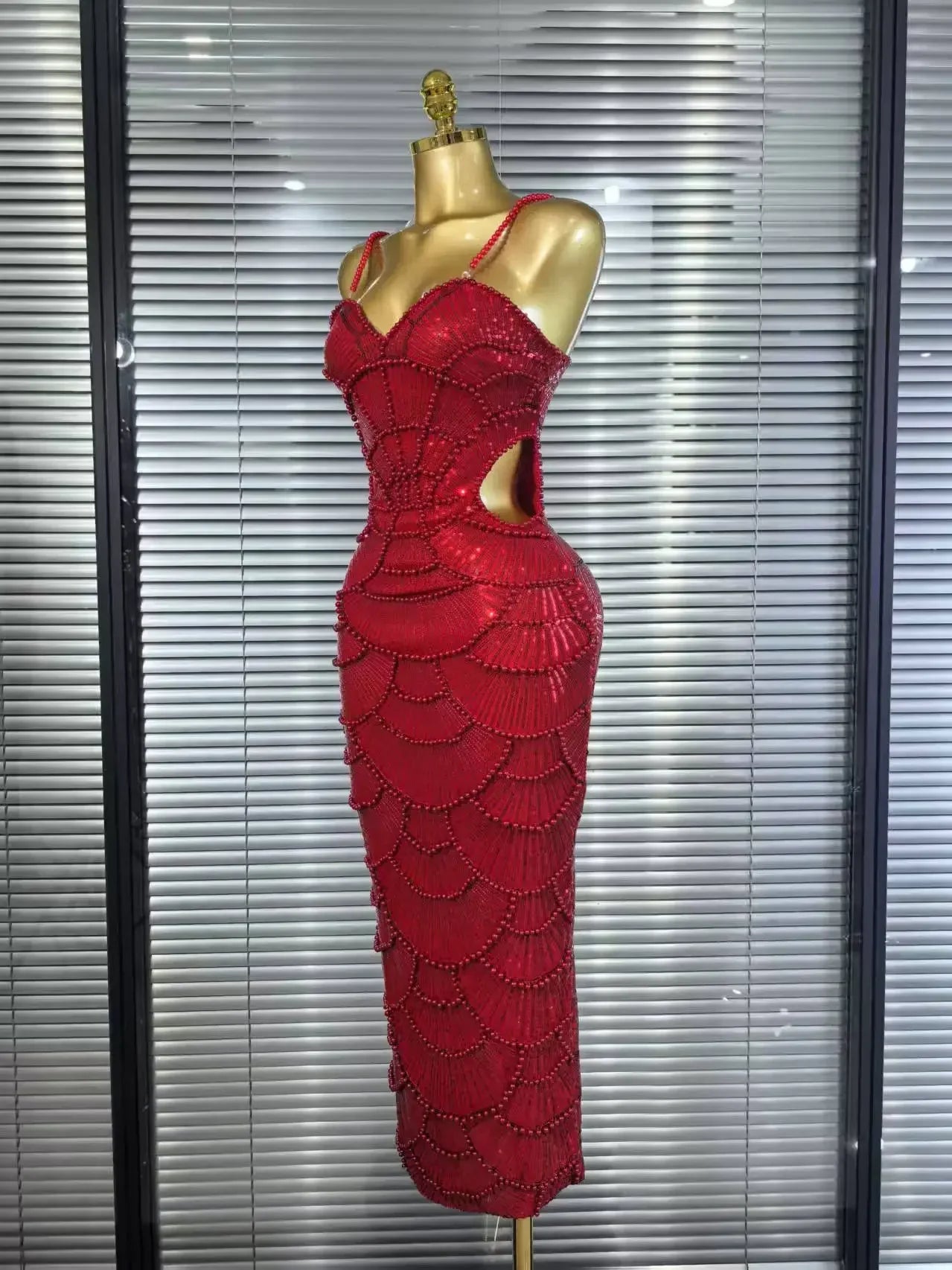 Pearl Beaded Christmas Dress | Sleeveless Bodycon Party Gown - Femstylo
