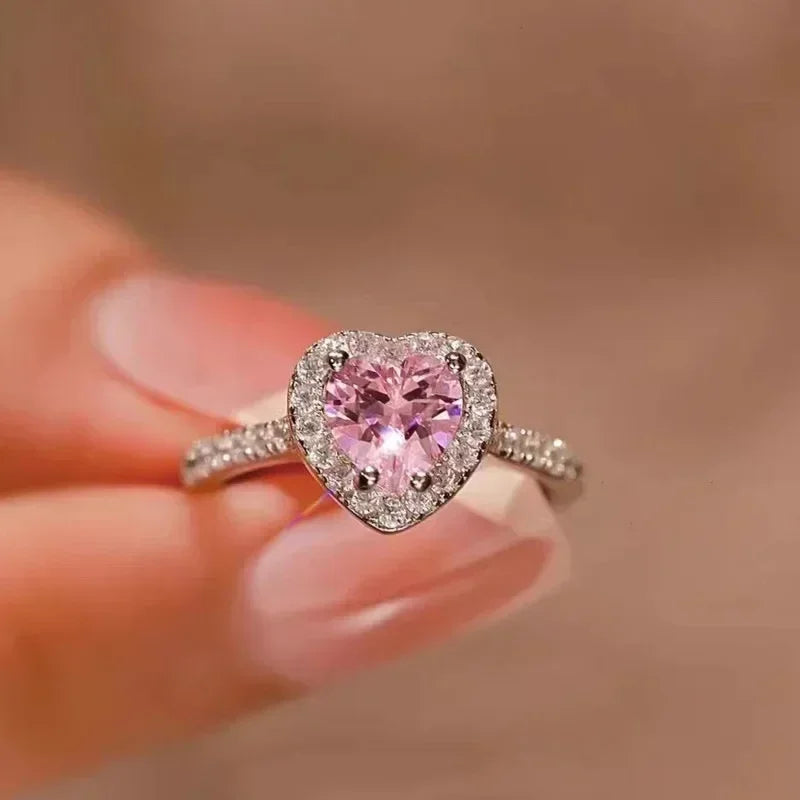 2025 New European and American Peach Heart Ring Women's Personalized Love Shaped Zircon Inlaid Diamond Fashion Jewelry Wholesale