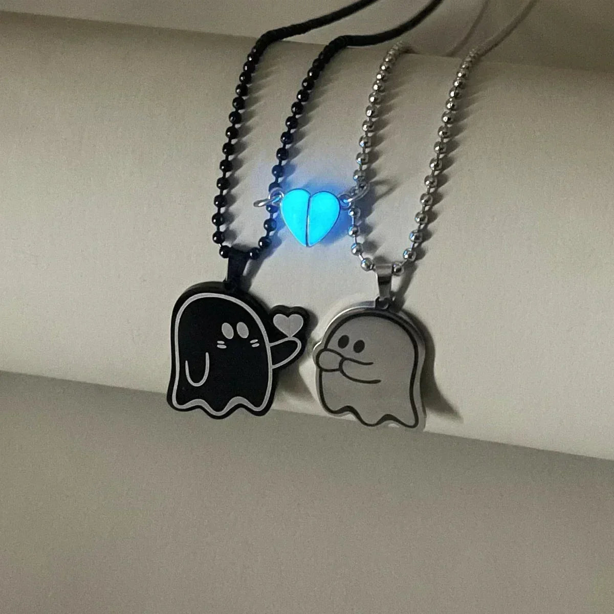 Luminous heart stainless steel simple person to send love couple necklace