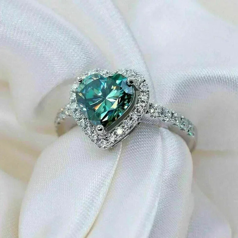 2025 New European and American Peach Heart Ring Women's Personalized Love Shaped Zircon Inlaid Diamond Fashion Jewelry Wholesale