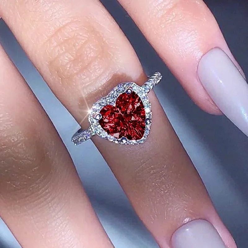 2025 New European and American Peach Heart Ring Women's Personalized Love Shaped Zircon Inlaid Diamond Fashion Jewelry Wholesale