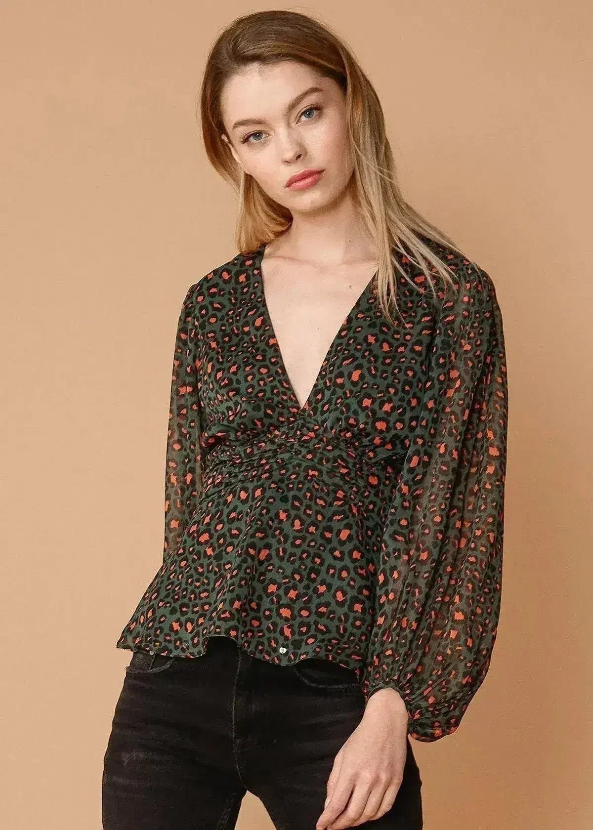 V-neck Puff Sleeve Blouse in Leopard Hunt | Femstylo