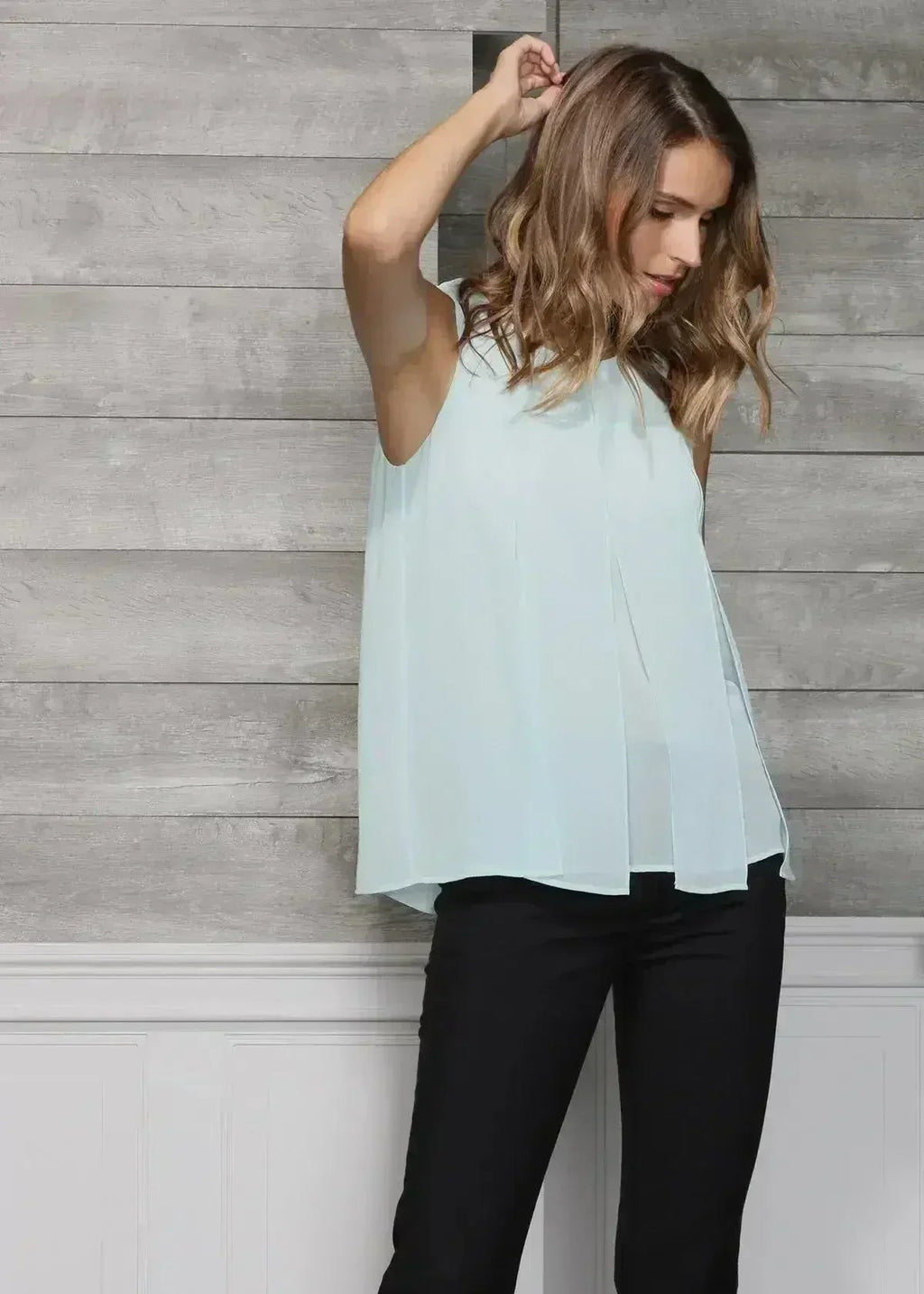 Women's Sleeveless Slit Round Neck Blouse | Femstylo