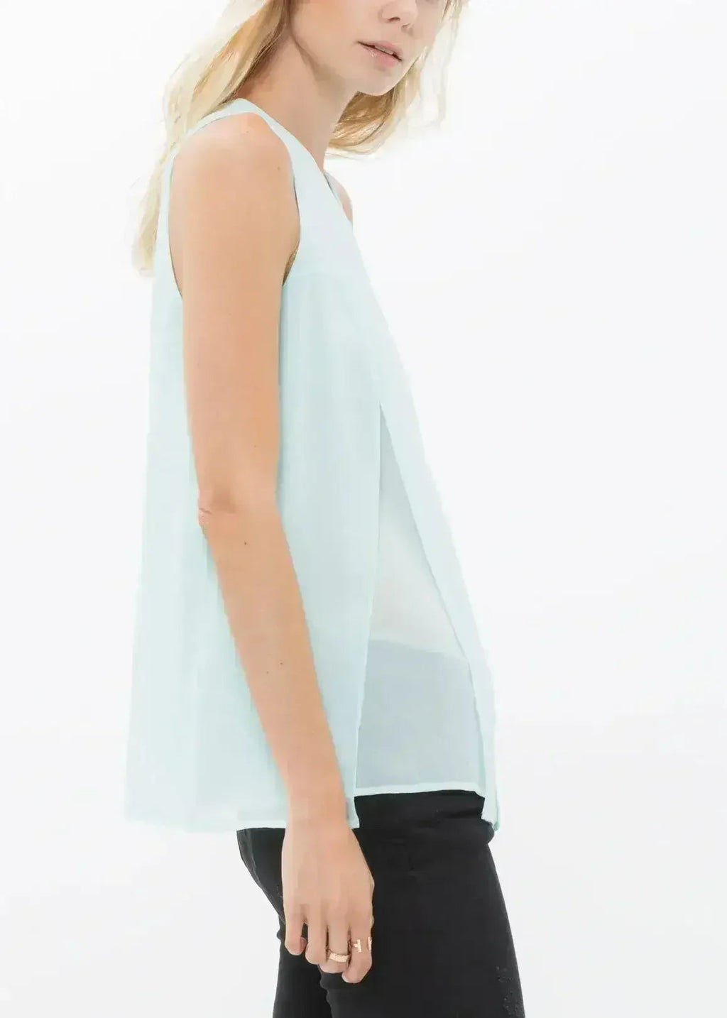Women's Sleeveless Slit Round Neck Blouse | Femstylo