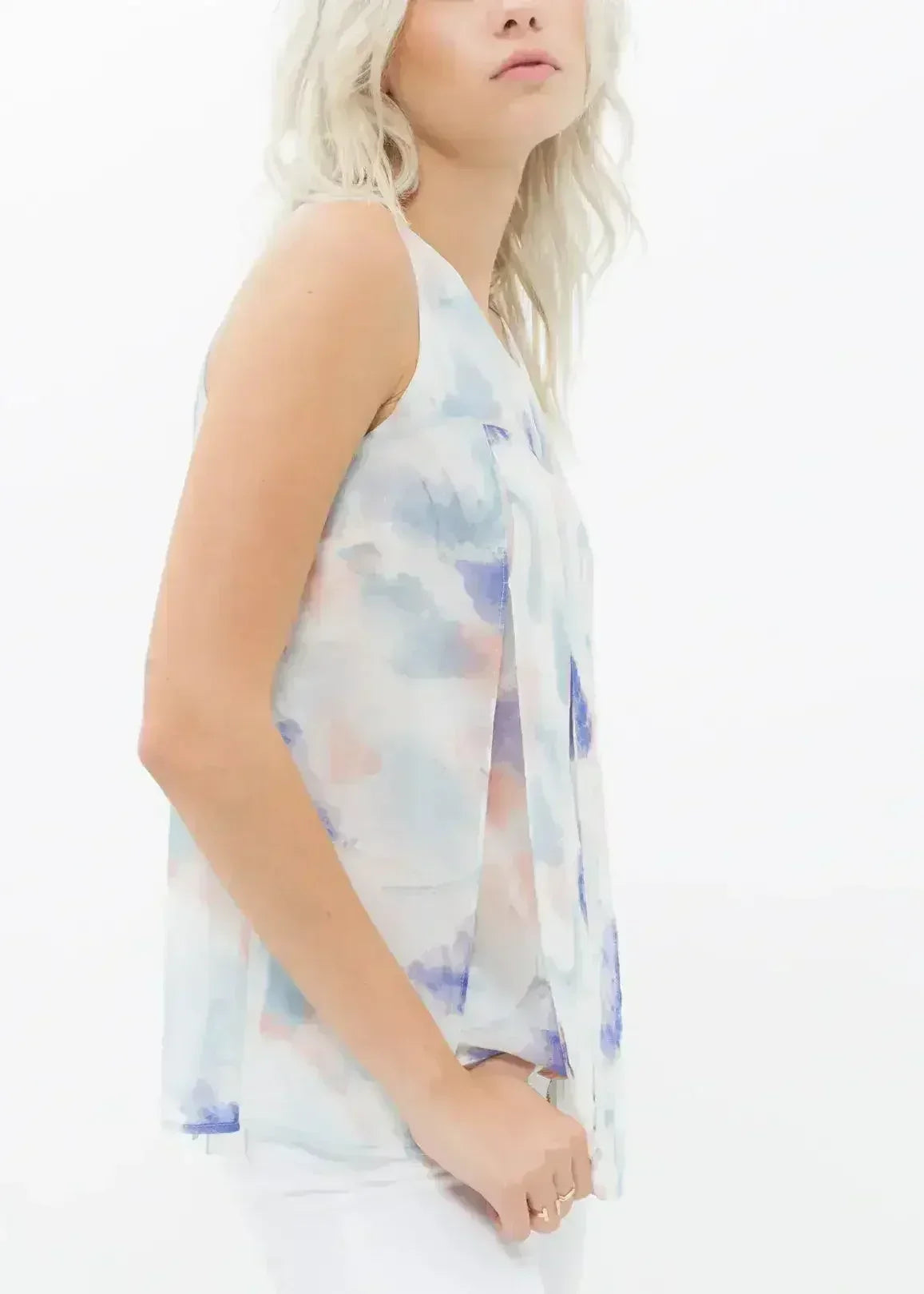 Women's Sleeveless Slit Blouse In Water Color | Femstylo