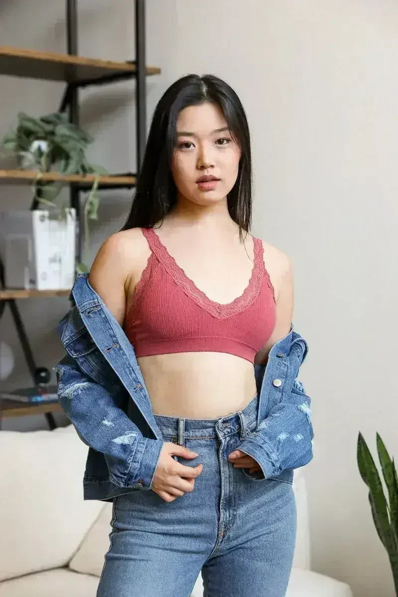 Lace Trim Padded Bralette - Comfortable Everyday Bra | Femstylo