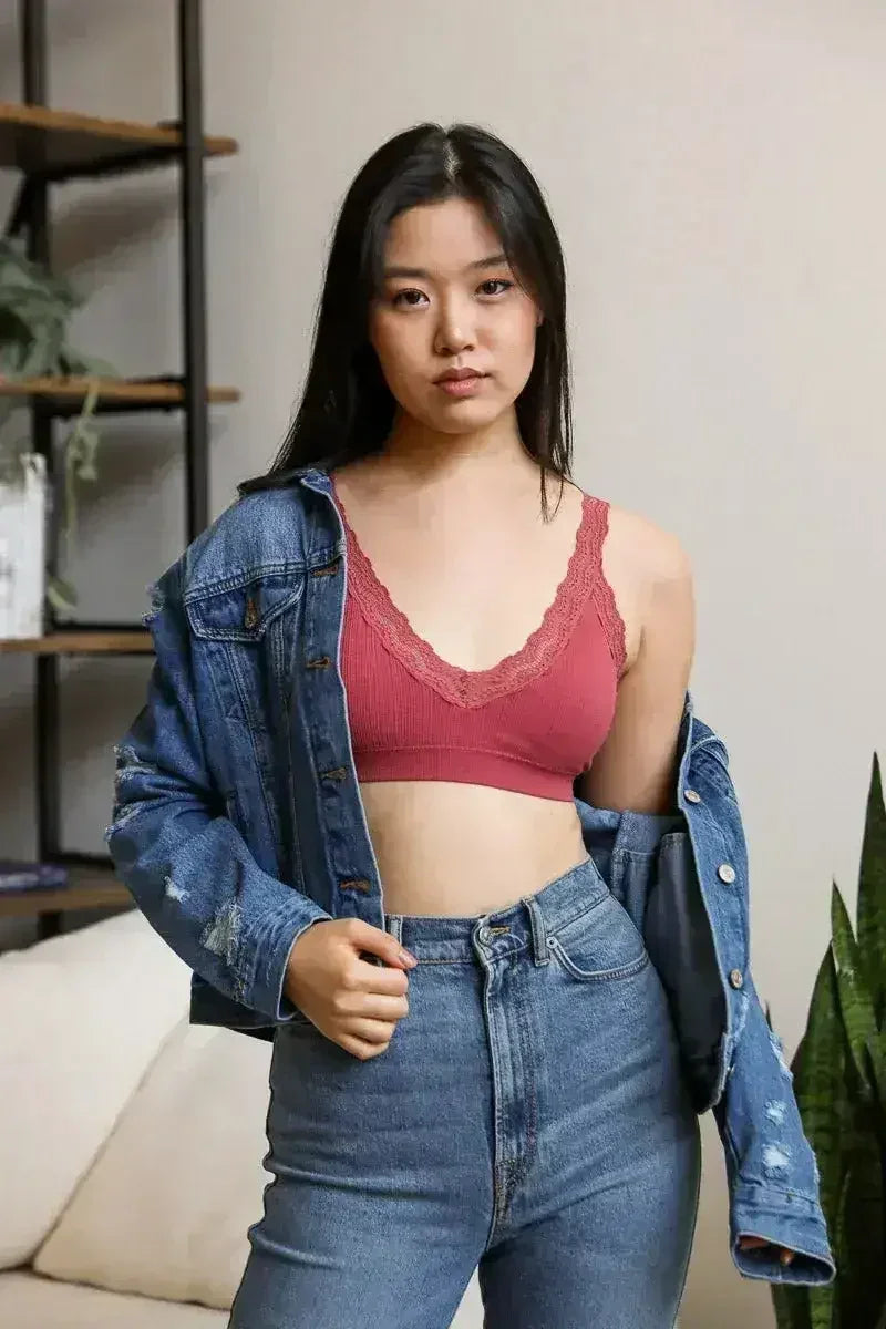 Lace Trim Padded Bralette - Comfortable Everyday Bra | Femstylo
