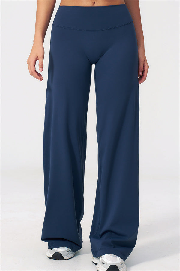 The Dynamic T-shirt Straight Leg Pants 2-Piece Set