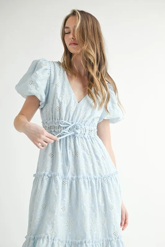 Eyelet Lace Puff Sleeve V Neck Midi Dress For Women – Elegant Fluttering Eyelet Lace Midi Dress, Puff Sleeve Detail, Timeless V Neck Design, Sophisticated Summer Dress