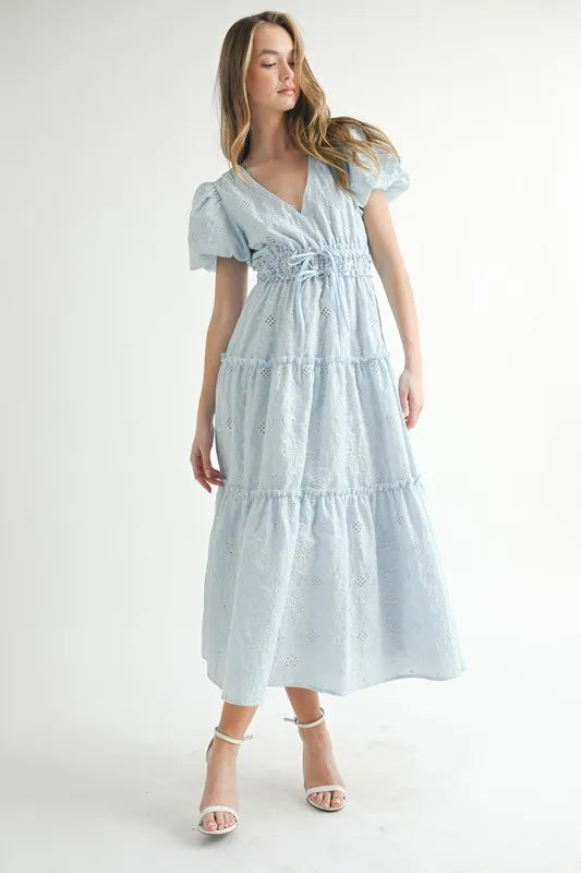 Eyelet Lace Puff Sleeve V Neck Midi Dress For Women – Elegant Fluttering Eyelet Lace Midi Dress, Puff Sleeve Detail, Timeless V Neck Design, Sophisticated Summer Dress