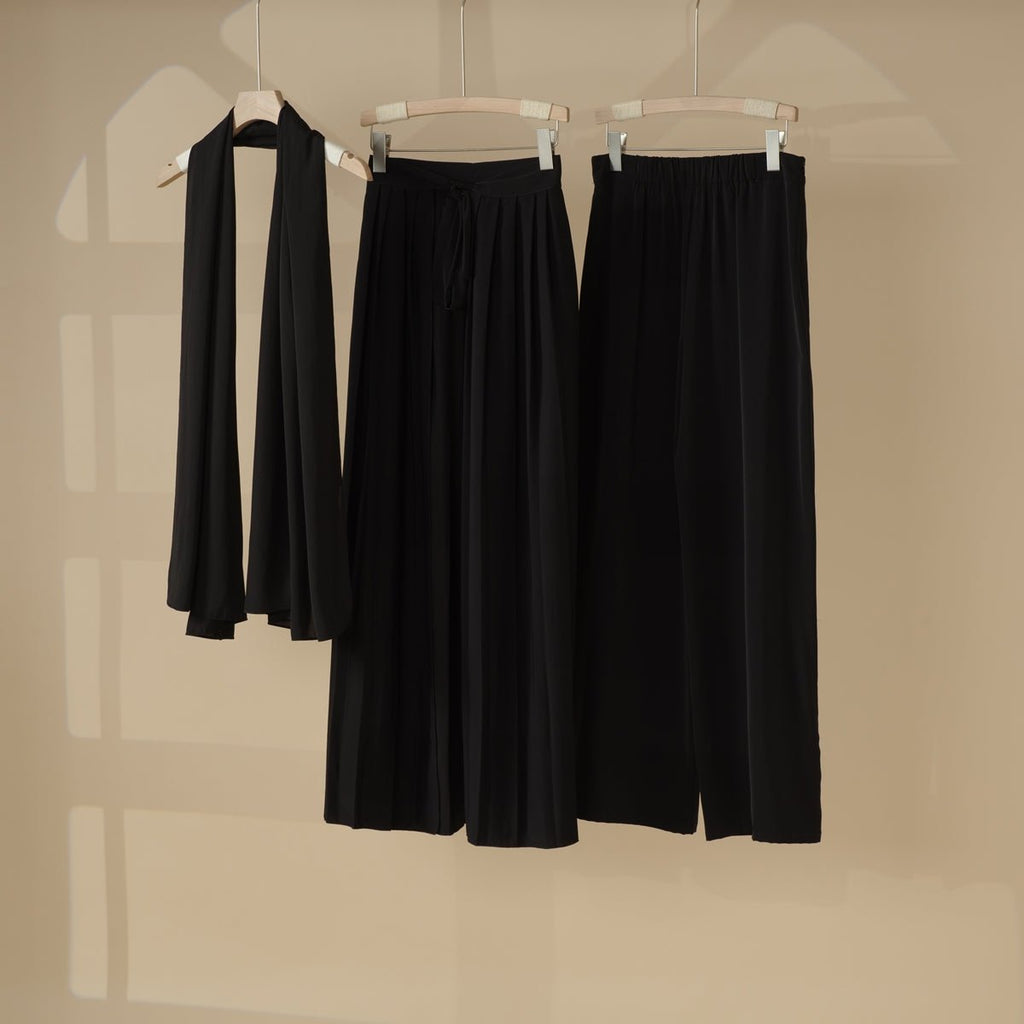 Archive Piece Pleated Overskirt, Wide-Cut Pants Set - MP012 (Size M Only)