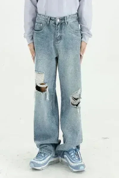 Distressed Wide Leg Jeans with Pockets