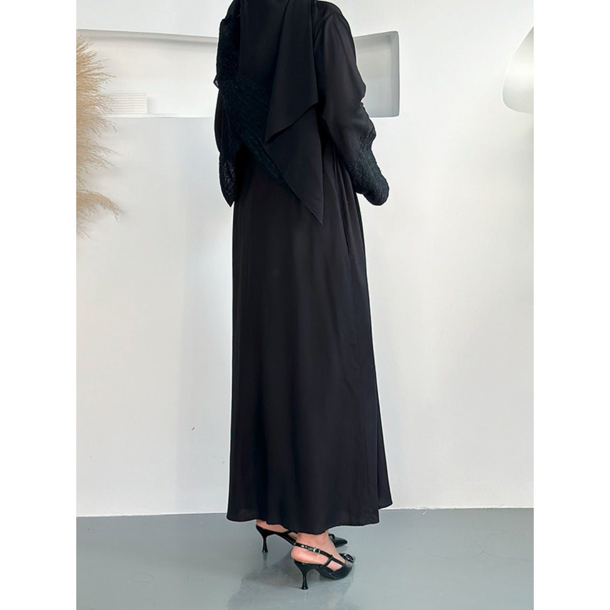 Blossom Elegance Modest Luxury 3-Piece Abaya Set | Pink & Beige Bell Sleeve Robe with Inner Dress & Hijab (MOA193)