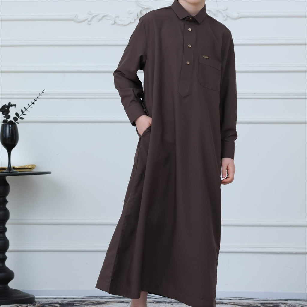 Boys' Classic Thobe with Collar & Pockets(MKB024)
