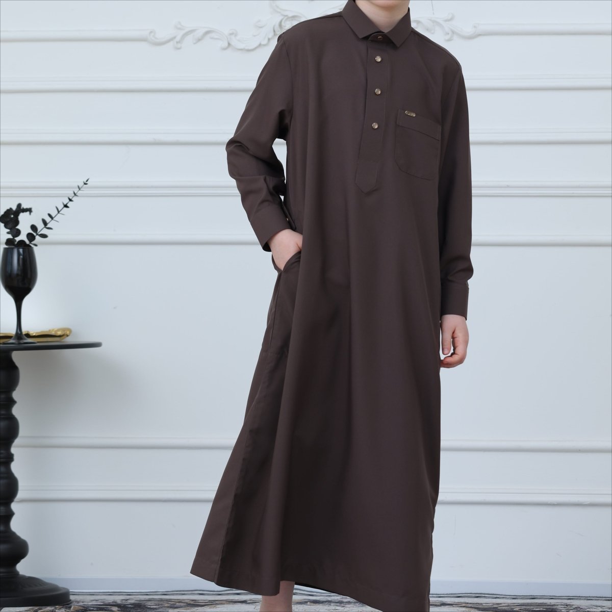 Boys' Classic Thobe with Collar & Pockets(MKB024)
