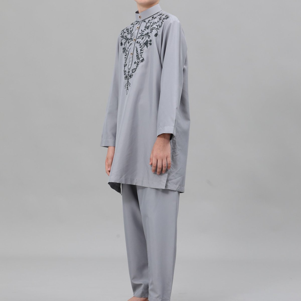 Boys' Embroidered Thobe Set with Pants(MKB034)
