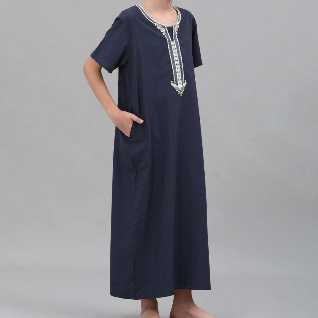 Boys' Embroidered Thobe with Ornate Neckline(MKB036)