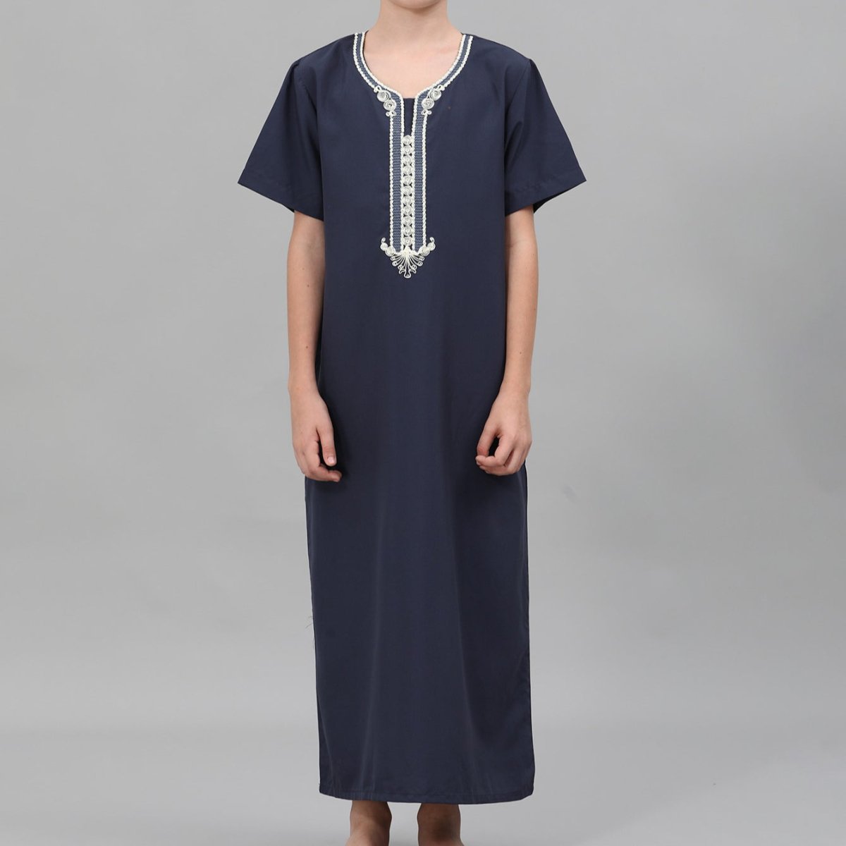 Boys' Embroidered Thobe with Ornate Neckline(MKB036)
