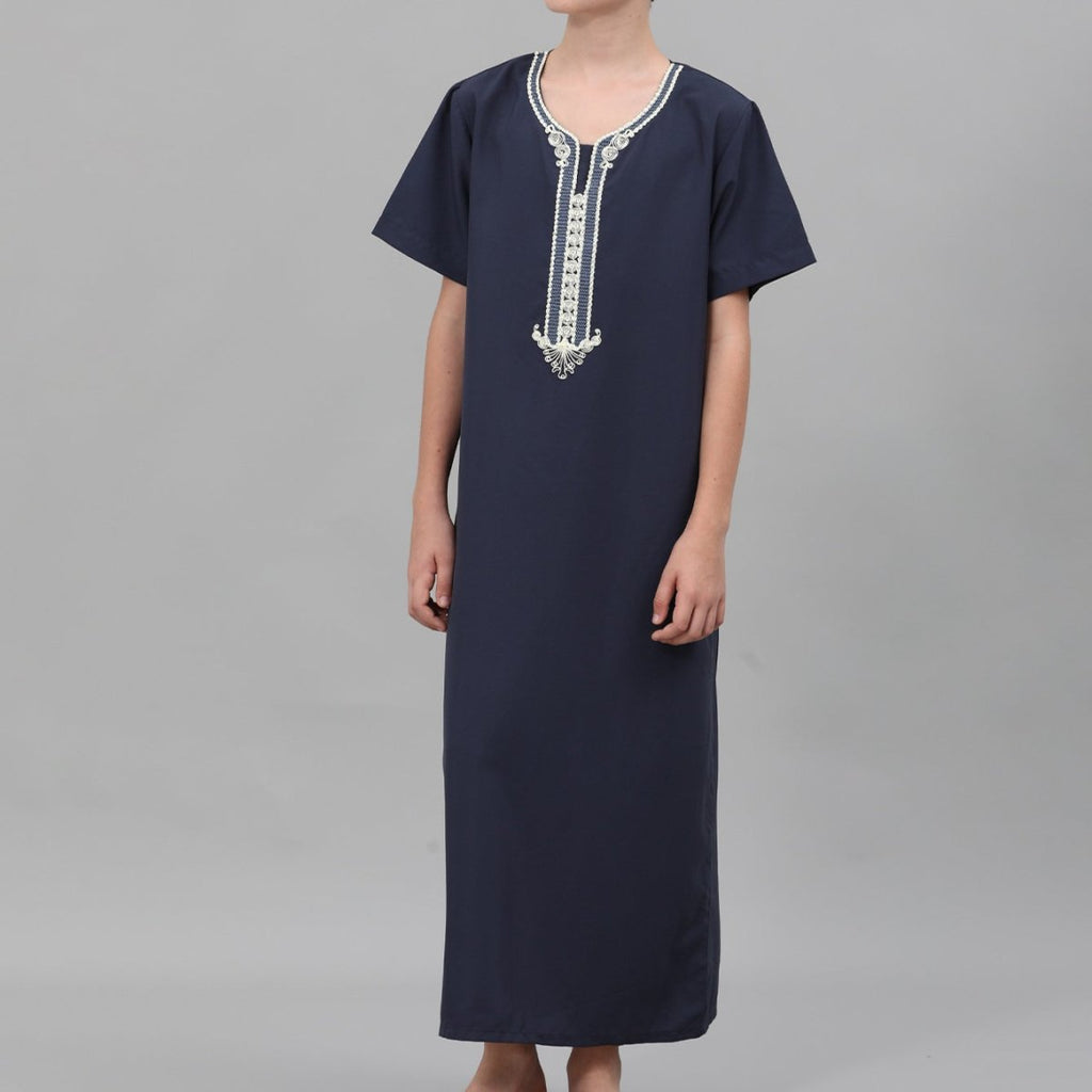 Boys' Embroidered Thobe with Ornate Neckline(MKB036)