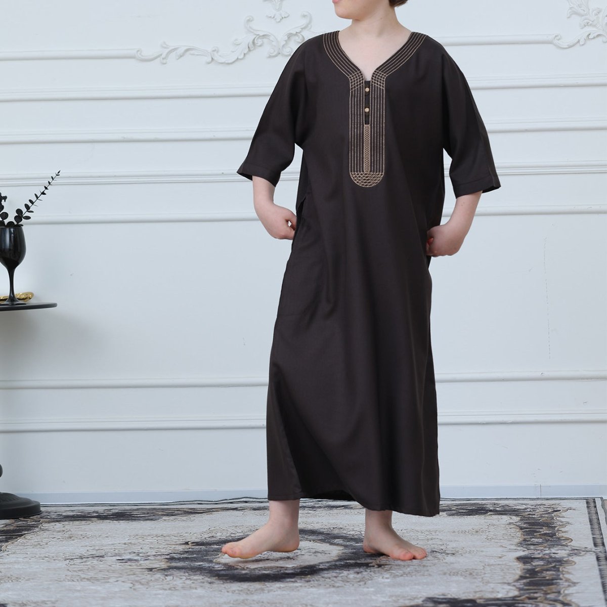 Boys' Embroidered Thobe with Pockets(MKB023)