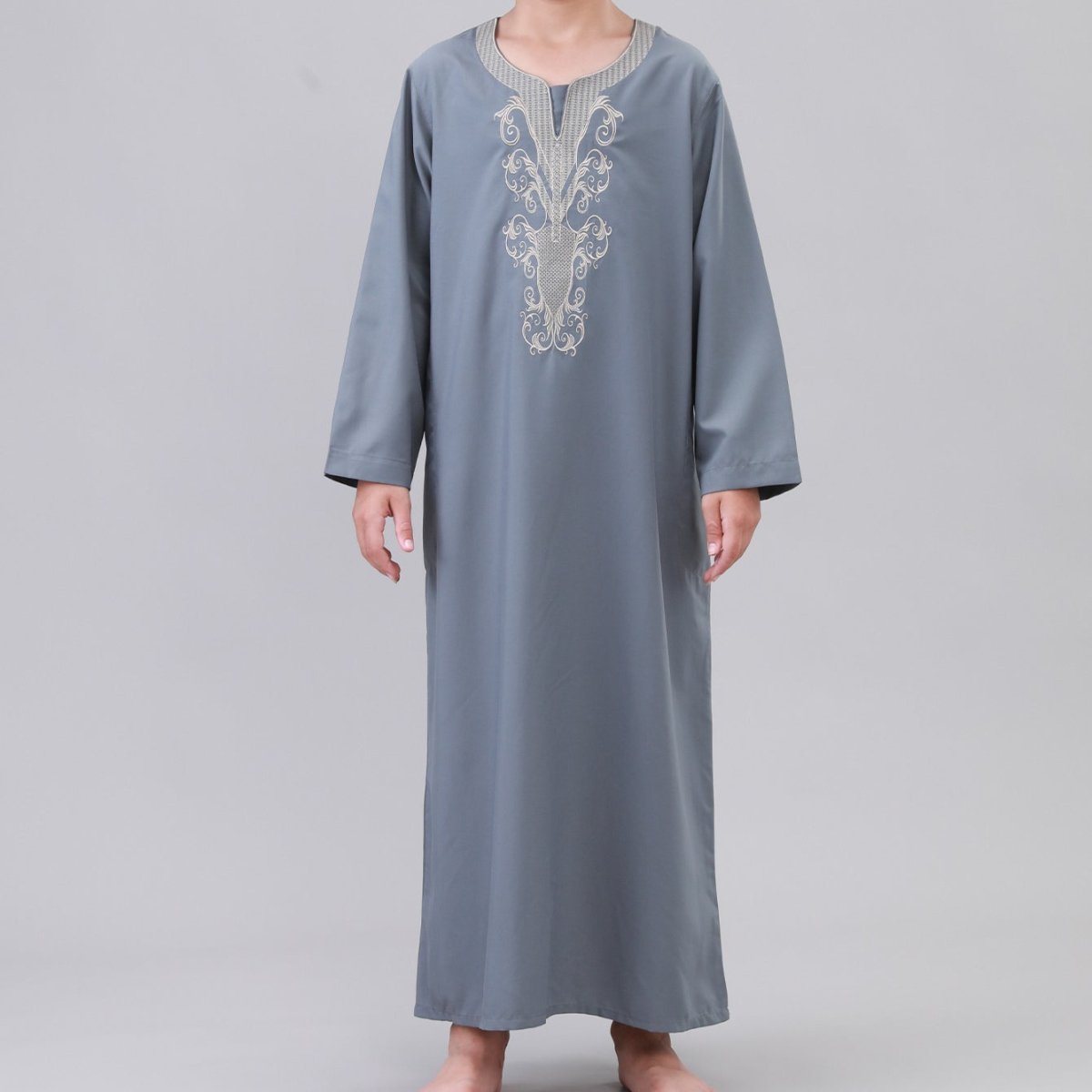 Boys' Embroidered Thobe with Side Pockets(MKB035)