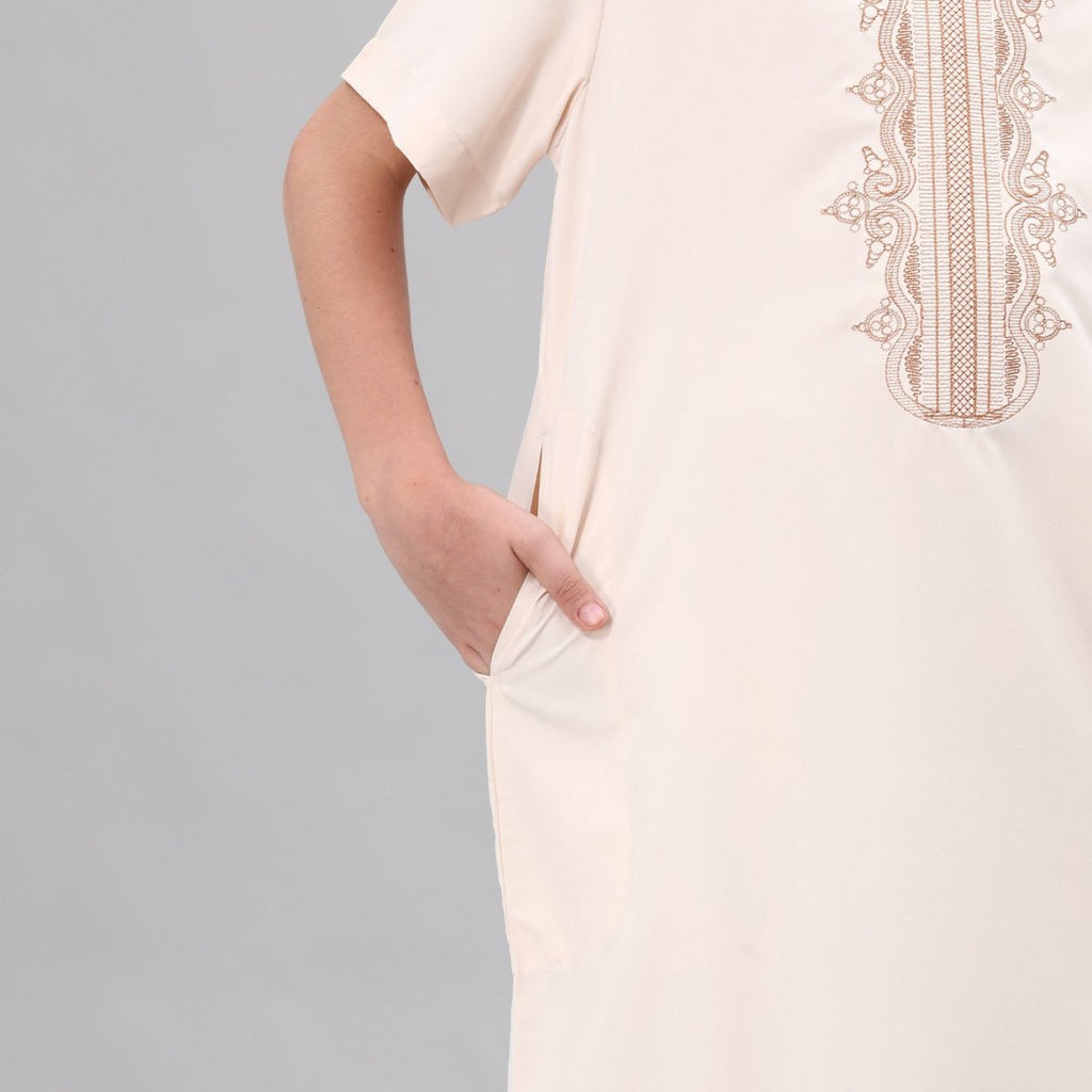 Boys' Embroidered Thobe with Side Pockets(MKB035)