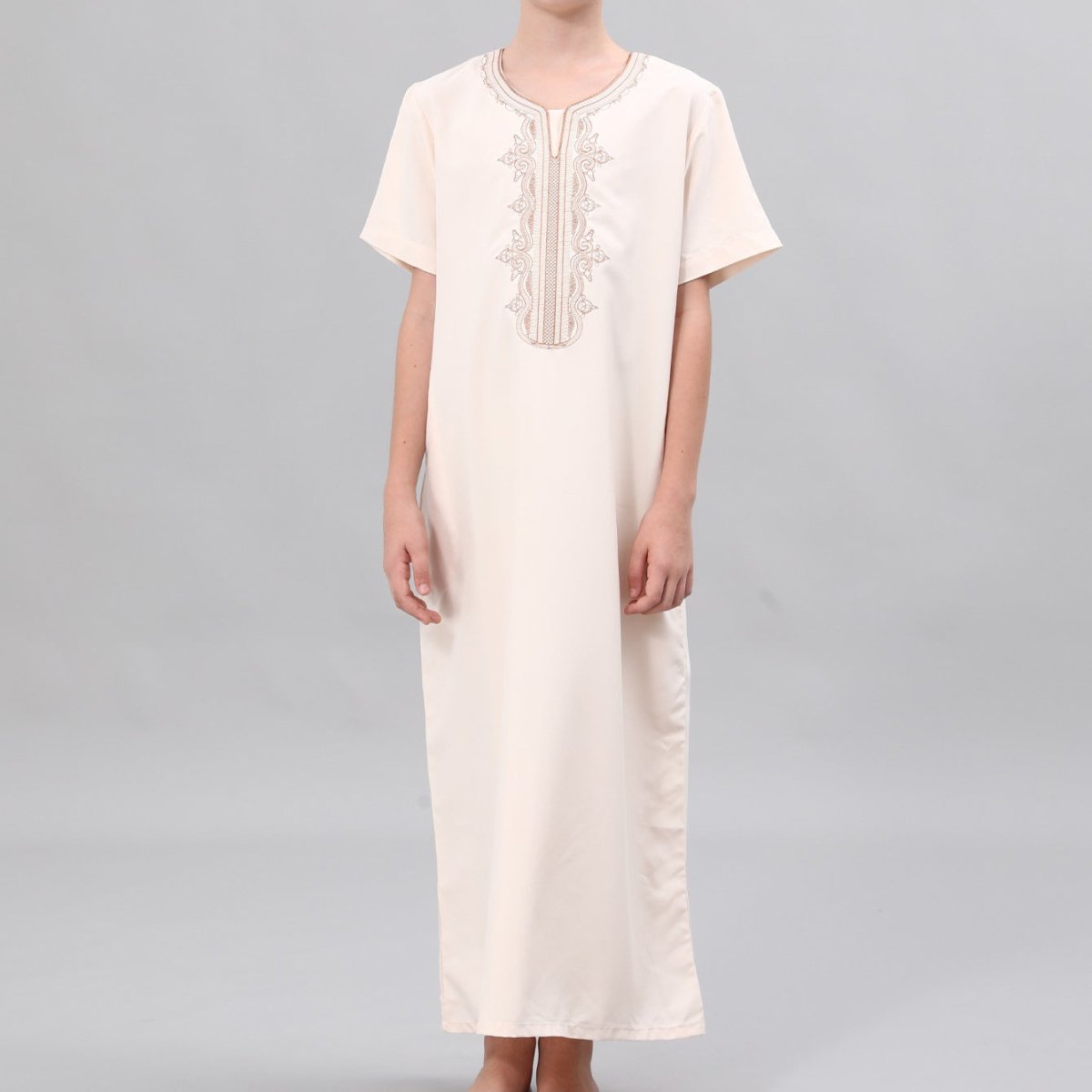 Boys' Embroidered Thobe with Side Pockets(MKB035)