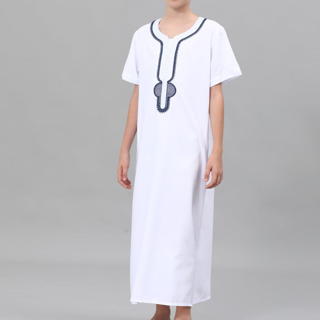 Boys' Embroidered Thobe with Side Pockets(MKB035)