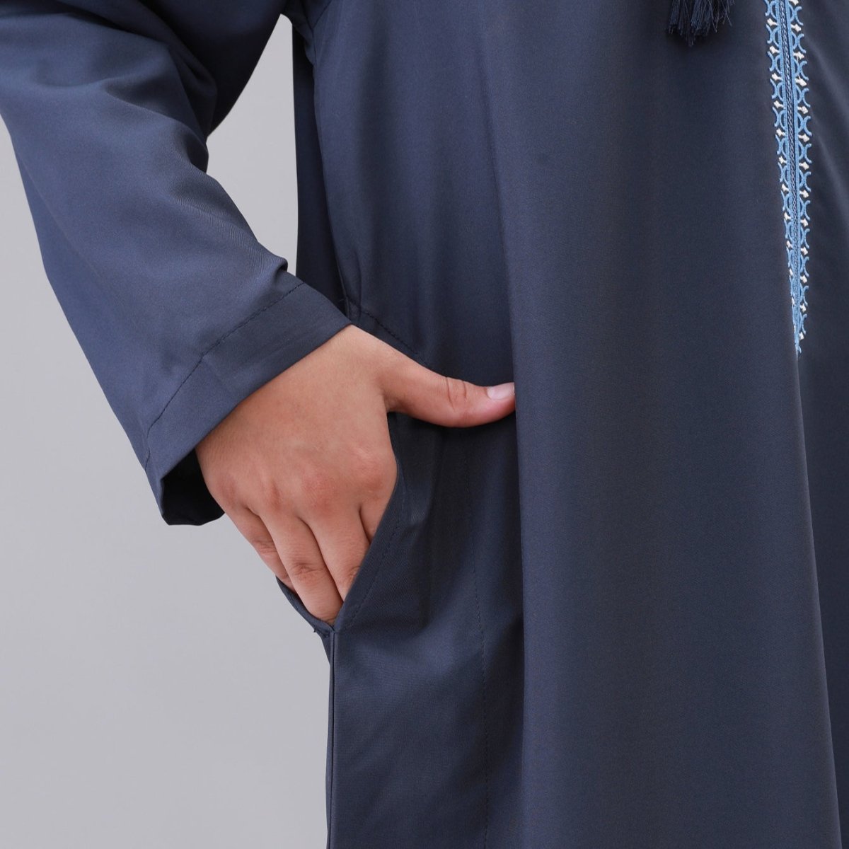 Boys Embroidered Thobe with Tassel Detail(MKB016)