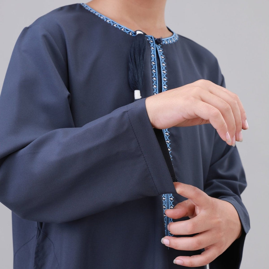 Boys Embroidered Thobe with Tassel Detail(MKB016)