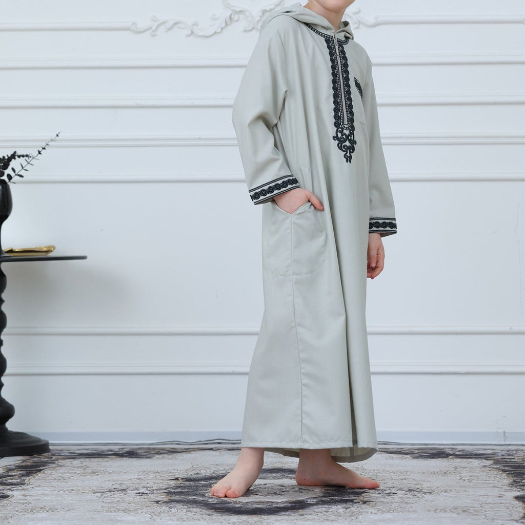 Boys' Hooded Embroidered Thobe with Pockets(MKB030)