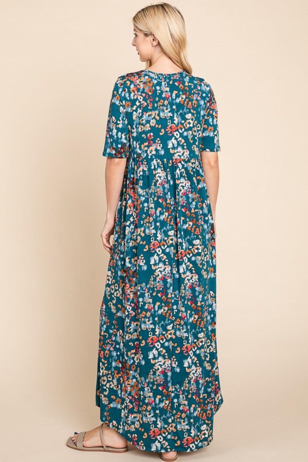 Printed Shirred Maxi Dress For Women – Flattering Shirred Maxi Dress, Comfortable Printed Maxi Dress, Chic Floral Dress, Stylish Shirred Dress, Elegant Maxi Dress, Versatile Printed Dress, Comfortable Fashion