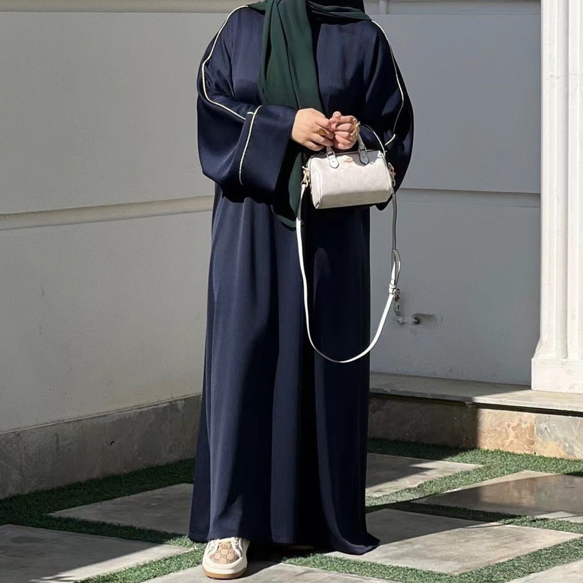 Contrast Colour Trimmed Robe - Modest Casual Dress with Flared Sleeves(MA280)