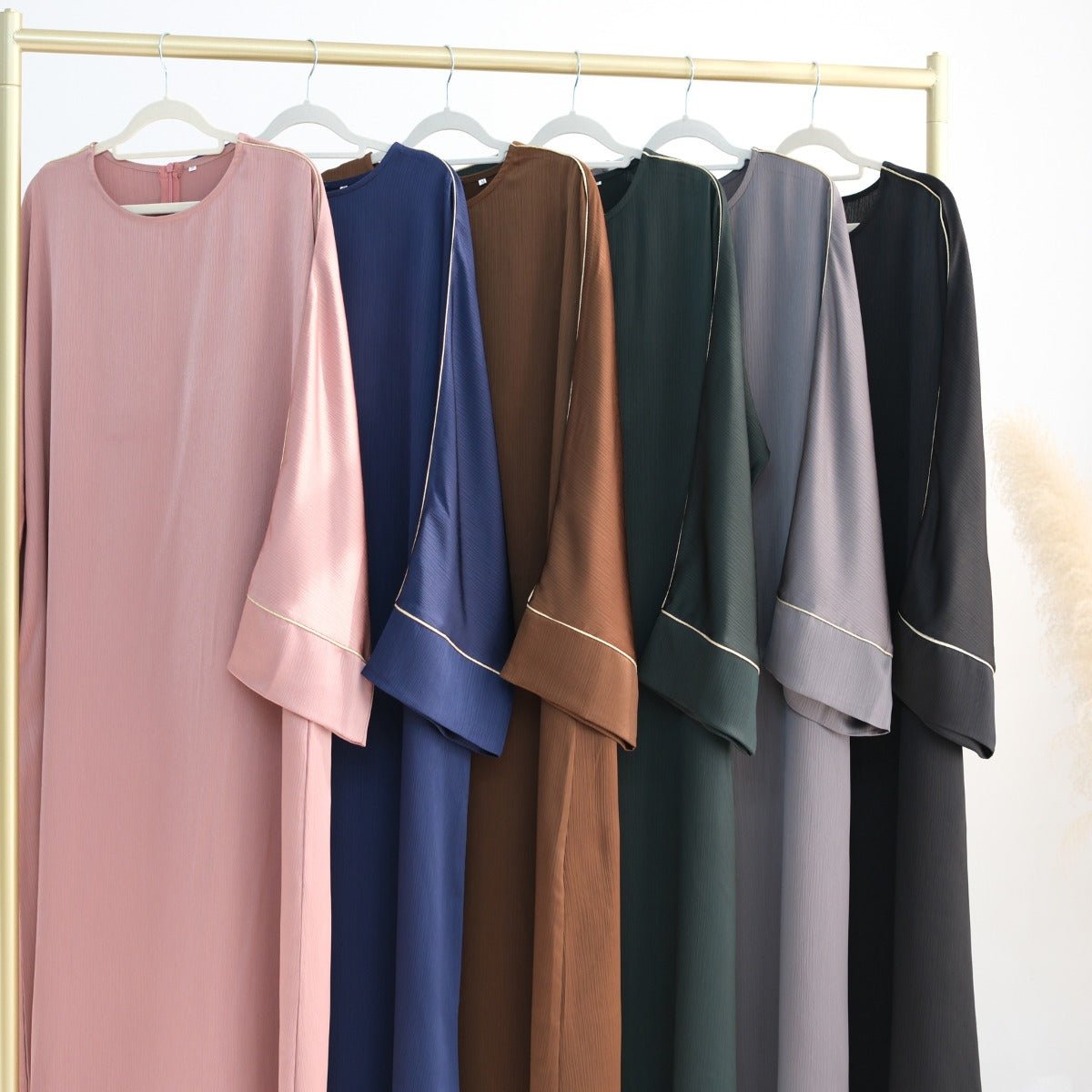 Contrast Colour Trimmed Robe - Modest Casual Dress with Flared Sleeves(MA280)