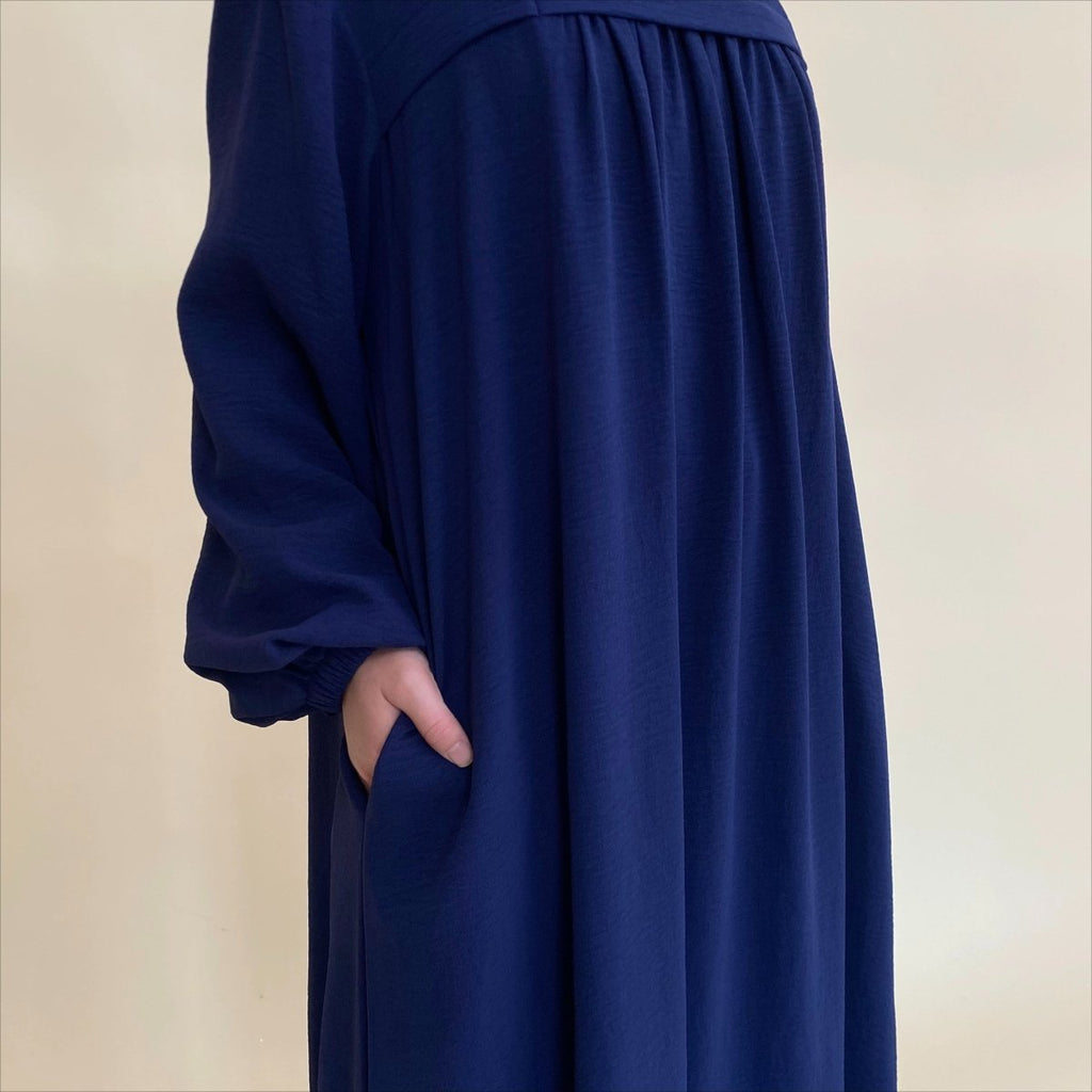 Crepe Abaya with Secure Pockets for Umrah VIP Exclusive Access (MAVIP386)