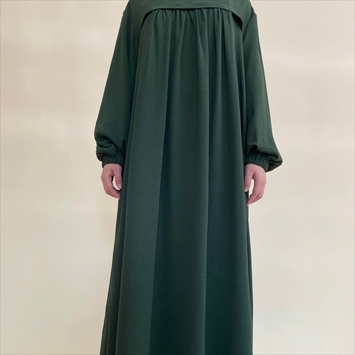 Crepe Abaya with Secure Pockets for Umrah VIP Exclusive Access (MAVIP386)