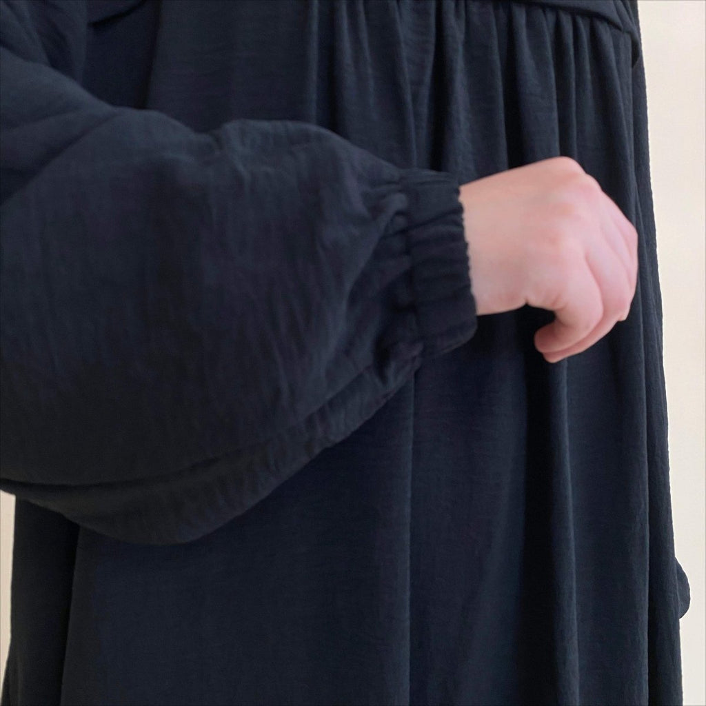 Crepe Abaya with Secure Pockets for Umrah VIP Exclusive Access (MAVIP386)
