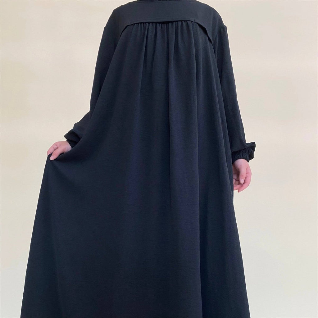 Crepe Abaya with Secure Pockets for Umrah VIP Exclusive Access (MAVIP386)