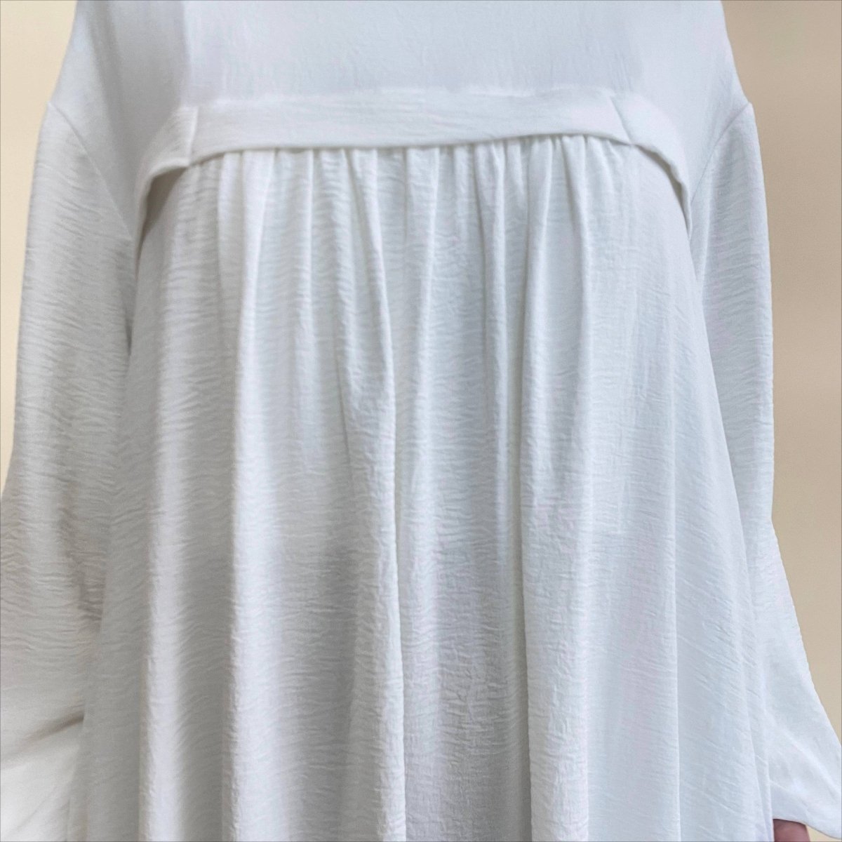 Crepe Abaya with Secure Pockets for Umrah VIP Exclusive Access (MAVIP386)