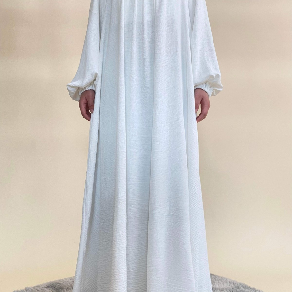 Crepe Abaya with Secure Pockets for Umrah VIP Exclusive Access (MAVIP386)