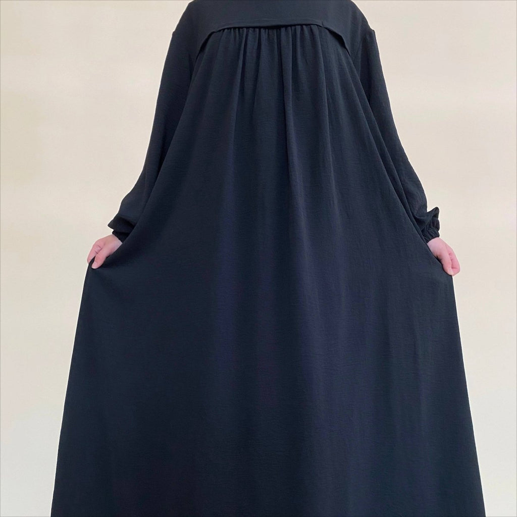 Crepe Abaya with Secure Pockets for Umrah VIP Exclusive Access (MAVIP386)