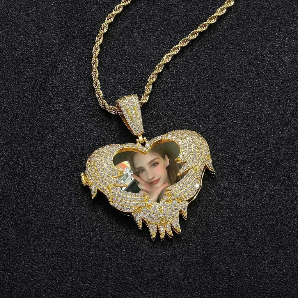 LoveShell™ – Custom Clamshell Heart Photo Pendant | Iced Out Zircon
