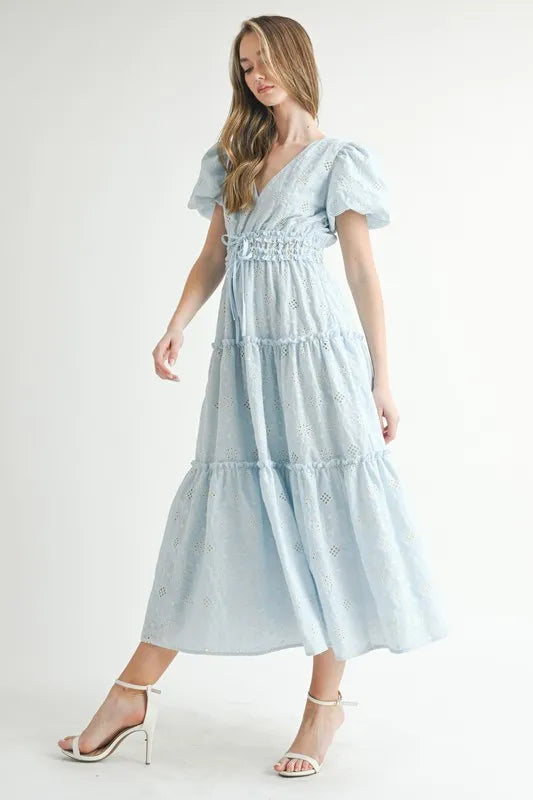 Eyelet Lace Puff Sleeve V Neck Midi Dress For Women – Elegant Fluttering Eyelet Lace Midi Dress, Puff Sleeve Detail, Timeless V Neck Design, Sophisticated Summer Dress